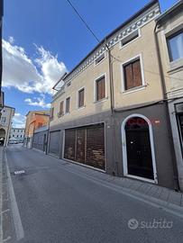Stabile/Palazzo Lendinara [Cod. rif 3309223VRG]