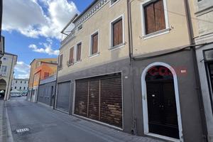 Stabile/Palazzo Lendinara [Cod. rif 3309223VRG]