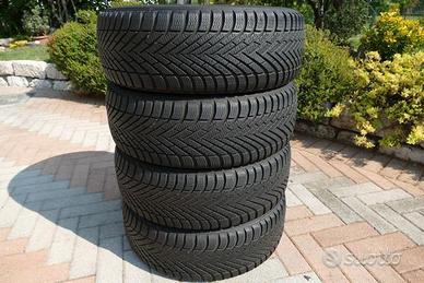 gomme invernali Pirelli 205\55\17 DOT3720