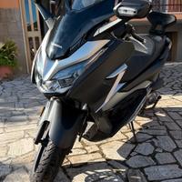 Honda Forza 300 ABS 2019 condizioni perfette.