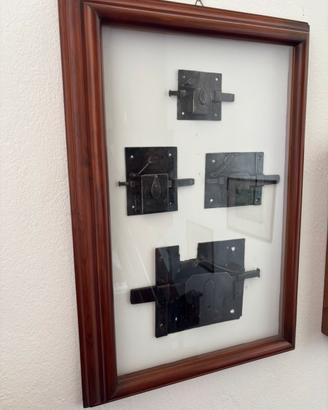 Quadro con serrature antiche