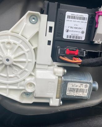 Motorini Alzacristalli per VW Golf V Serie