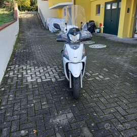 Scooter Kymco People 300 GTI