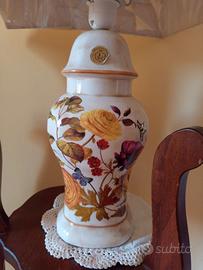 lume più piedistallo 