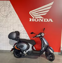 Vespa Vespa 310 GTS hpe Super Sport