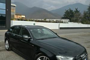 Audi A4  Plus Sportpaket S-Line / KM certi+Gara