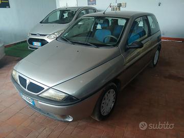 lancia ypsilon 1.2 benzina km 130000