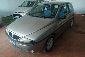 lancia ypsilon 1.2 benzina km 130000