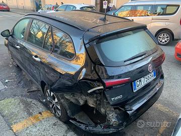 Fiat tipo incidentata