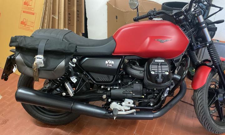 Moto Guzzi V7 IV - 2025