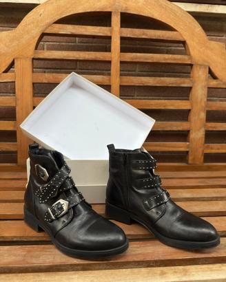 Stivaletti biker Carmens in vera pelle nera N.36