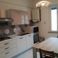 Lungomare nord, tre camere, a due minuti dal mare