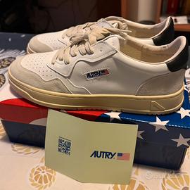 Autry Medalist Low – Bianco/Nero