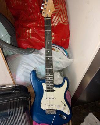 Chitarra elettrica tipo Fender Stratocaster
