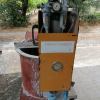 Macchinetta per le iniezioni di cemento