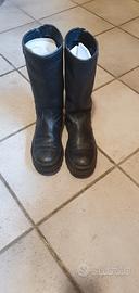 stivali da motociclista