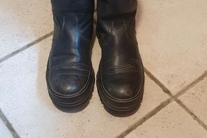 stivali da motociclista