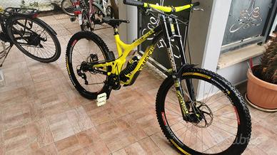 commencal dh v4 supreme 2017