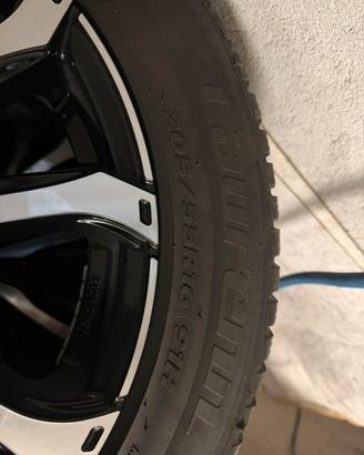 Gomme da neve su cerchi