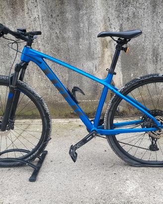 TREK  X CALIBER 8