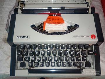 Macchina da scrivere Olympia