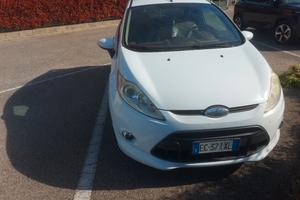Ford Fiesta all. Titanium 