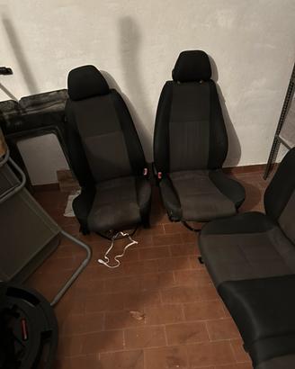 Sedili alfa 147 5 porte