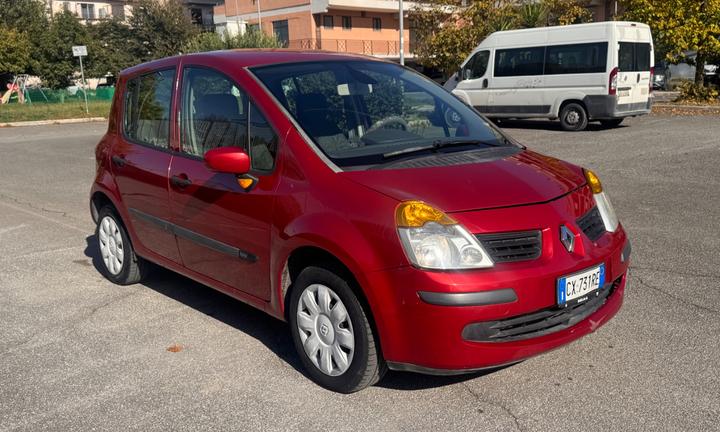 Renault Modus 1.2 16V Luxe Privilege GPL