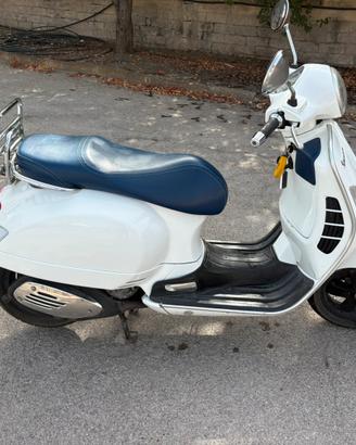 Vespa  250 GTS