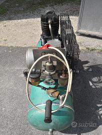 Compressore per aria trifase