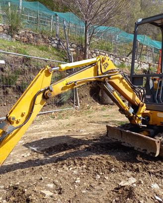 Miniescavatore jcb
