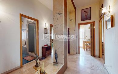 Trilocale in bifamiliare con ampio garage nel cuor