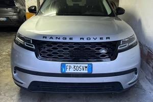 Range Rover Velar grigia