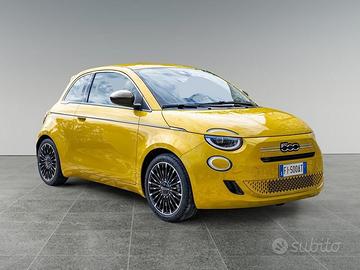 FIAT 500 Hybrid tua a soli 150€ al mese!