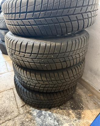 4 gomme invernali 175/65/14 Cerchi inclusi
