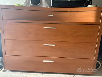 Cassettiera e comidini