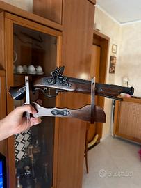 Pistola a pietra focaia