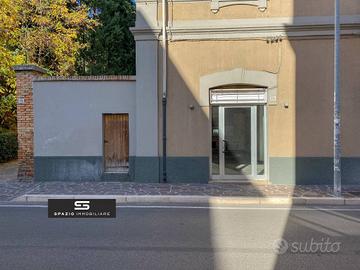 LOCALE COMMERCIALE, VIALE CRUCIOLI