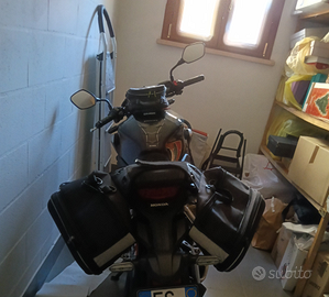 Splendida Honda cb650r