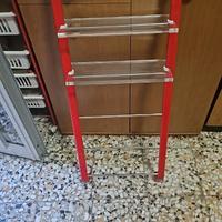 Portasciugamani con mensole