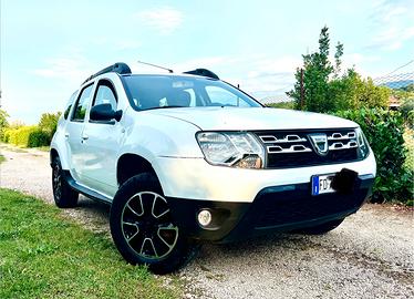 Dacia Duster 1.6 Benzina – Pari al nuovo