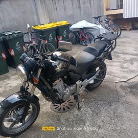 moto Honda CBF 500 anno 2004