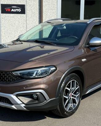 Fiat Tipo 5p 1.0 Cross 100cv FULL LED/NAVI/CARPLAY