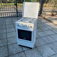 Cucina con forno