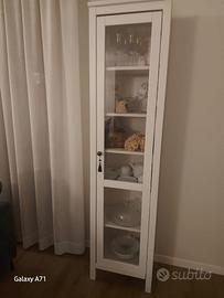 VETRINA HEMNES IKEA