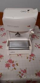 macchina per caffè  e cappuccino