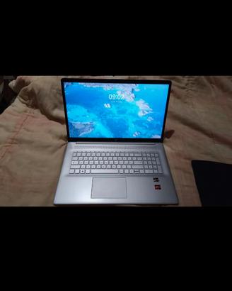 Notebook HP 17.3 Pollici, Win 11, Ottime condizion