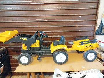 Ruspa a pedali con rimorchio