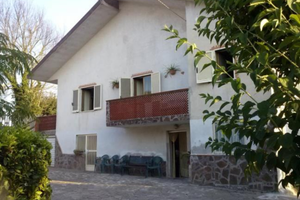 Casa indipendente 140 mq con garage