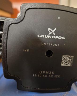 Pompa circolatore Groundfos UPM3S per caldaia